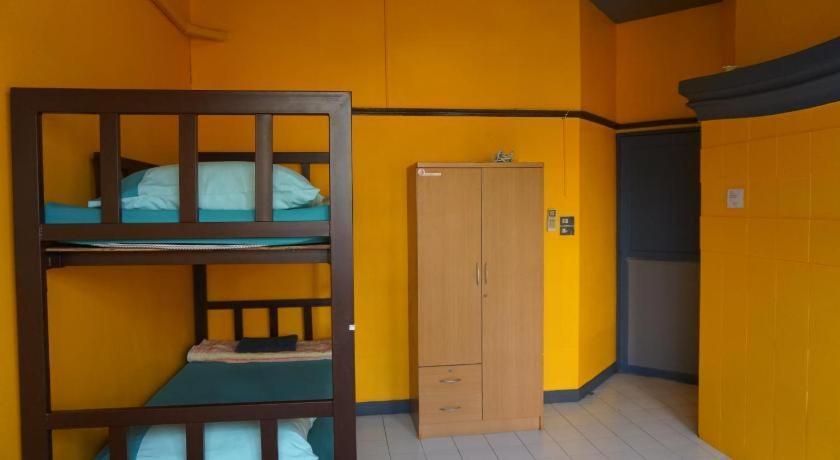 Oyo 730 Meedee Hostel Bangkok Zewnętrze zdjęcie