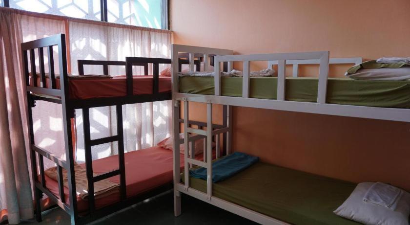 Oyo 730 Meedee Hostel Bangkok Zewnętrze zdjęcie